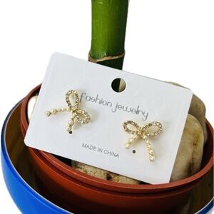 Elegant Goldplated Cute Bow Design Faux Pearl Rhinestone Fashion Earrings